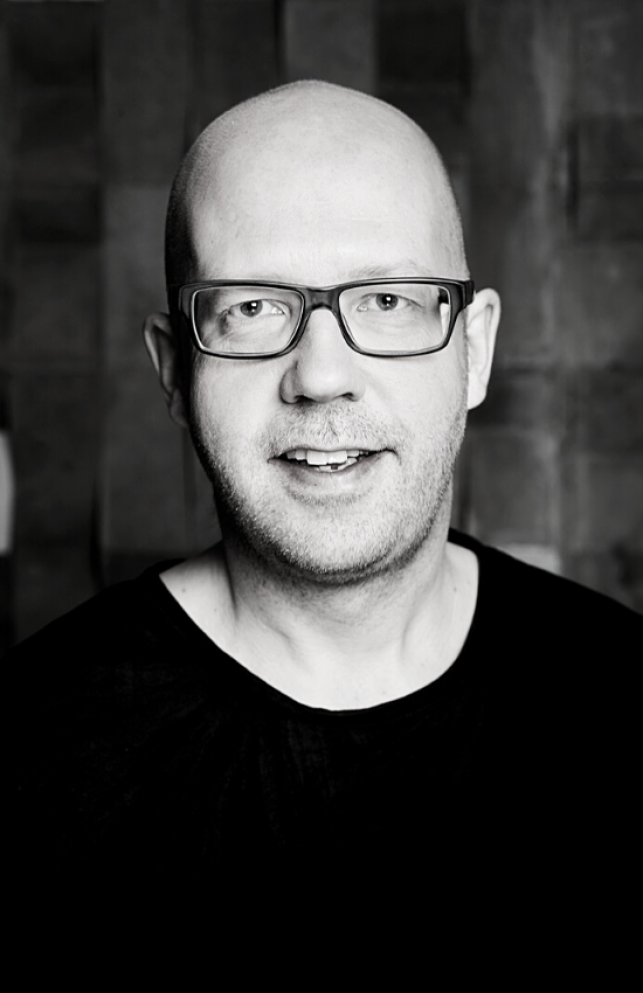 Lars Johansson, tekniskt produktionsledare på Studio Acusticum.