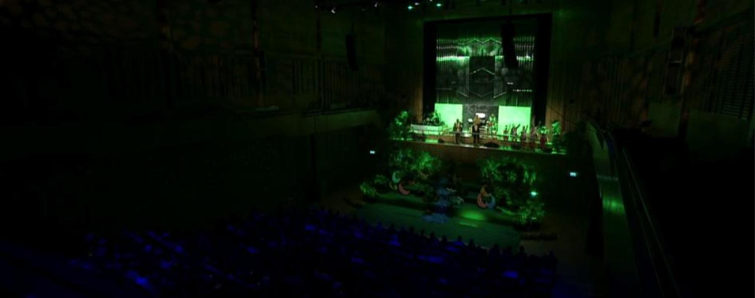 eband-1.jpg Bild på ett djungelsmyckat Orgel Acusticum.