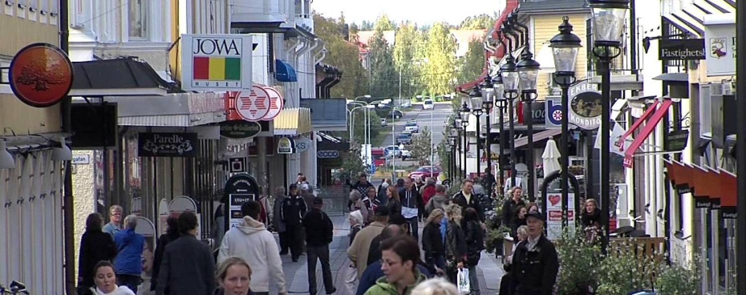 Piteå-gagatan-930x450.jpg Bild på gågatan i Piteå.